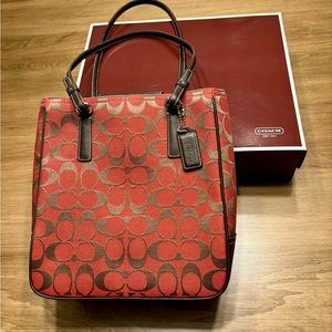 Coach Signature Tote Shoulder Bag. Canvas and leather construction. NWOT w box